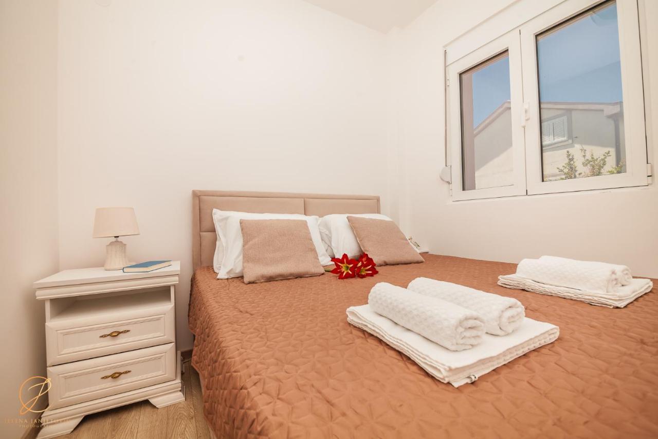 Apartments Ruzmarin Herceg Novi Exterior foto